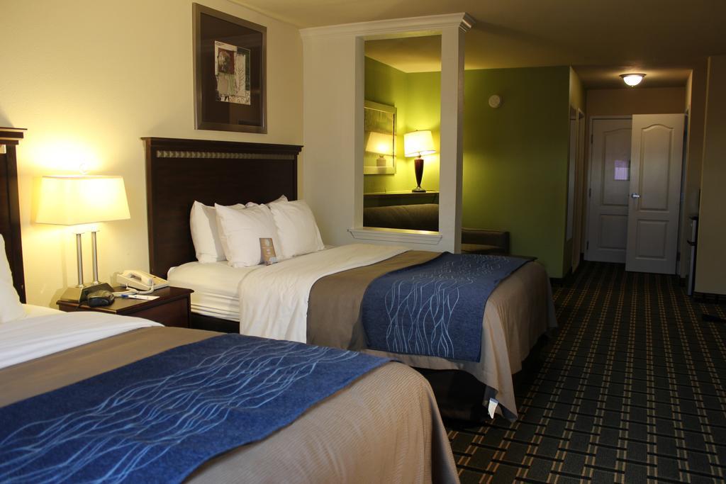 Comfort Inn & Suites Элк-Сити Экстерьер фото