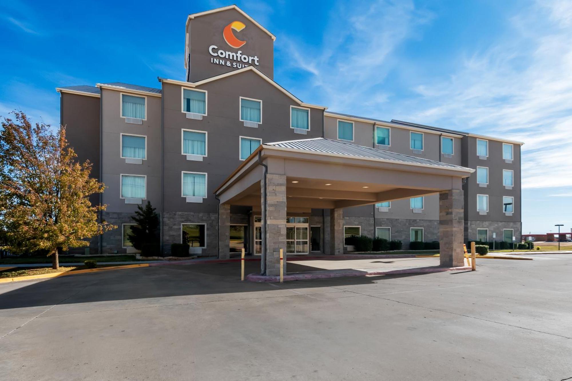 Comfort Inn & Suites Элк-Сити Экстерьер фото