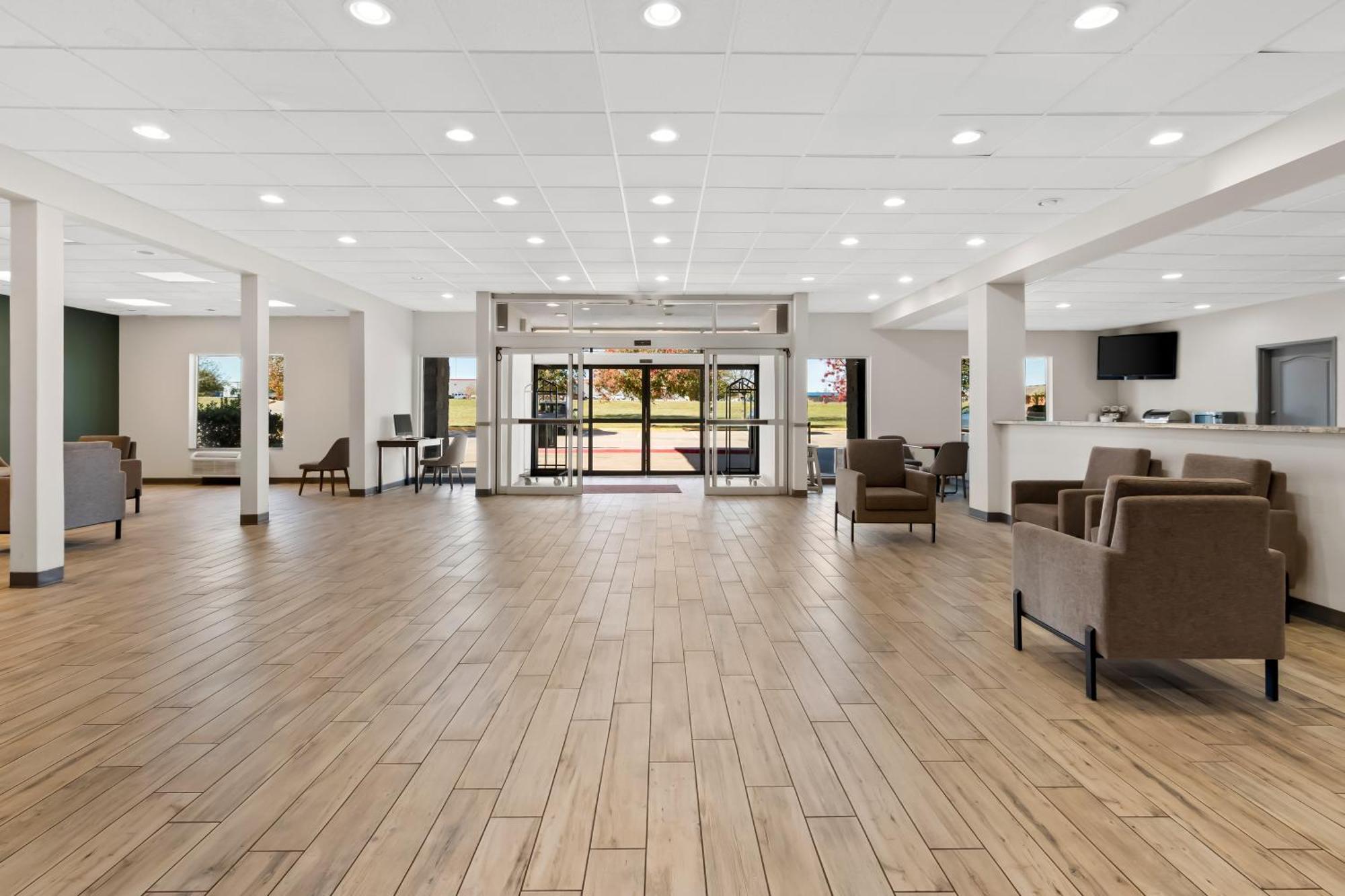 Comfort Inn & Suites Элк-Сити Экстерьер фото